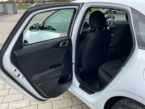 Kia Ceed 1.6 CRDi SCR L - 27