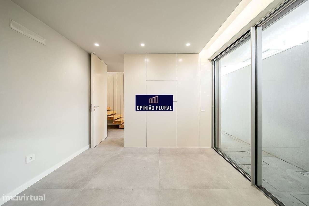 Moradia T4 Espaçosa com Escritório e Piscina Pronta a Habitar-29