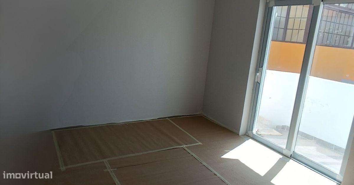 Moradia T5 totalmente remodelada - Montes de Alvor - Grande imagem: 5/13