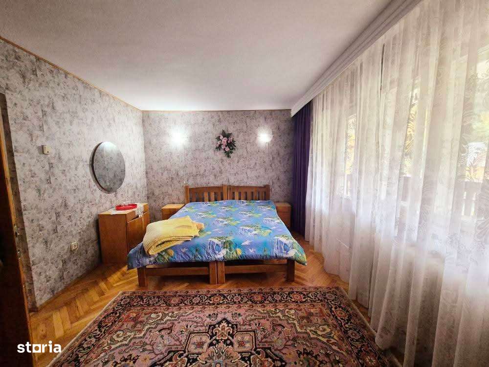 Vilă și teren generos de 3500 mp, Bâtca Doamnei - Piatra Neamț-3