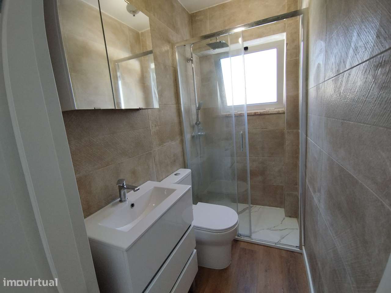 T1 2º andar todo remodelado Bx. da Banheira-7