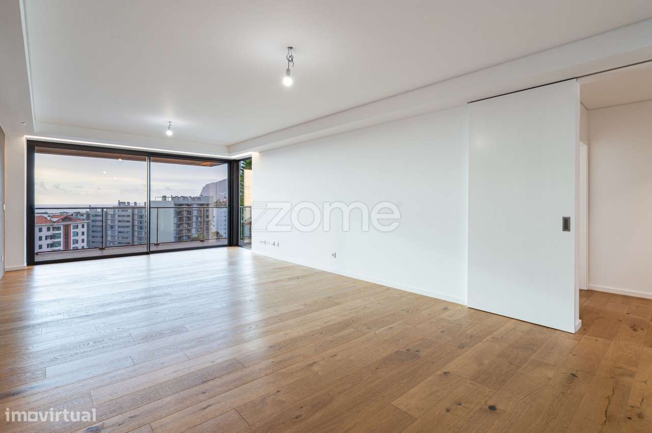 Luxuosa Penthouse T2 Funchal Vista Mar