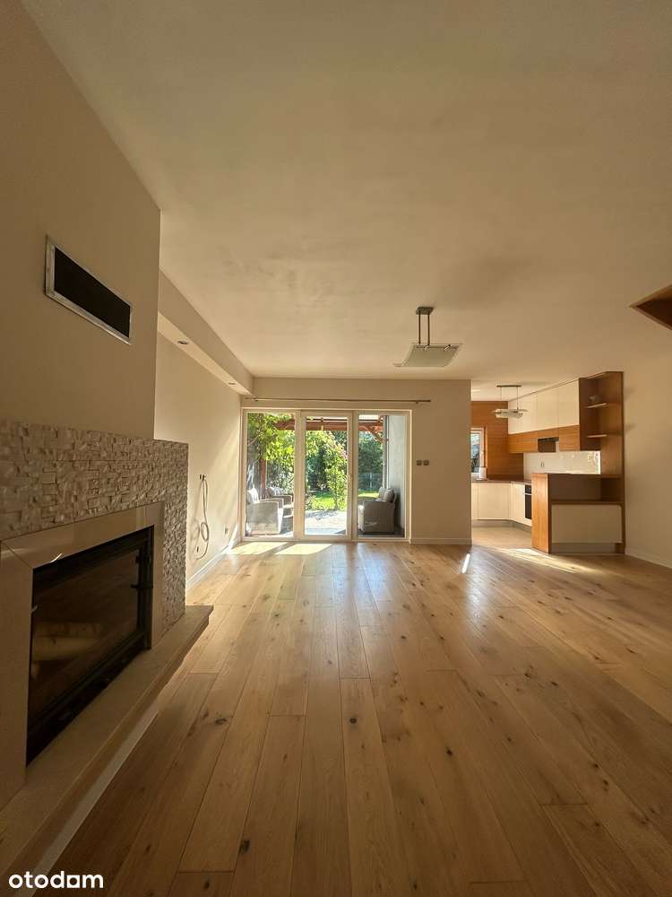 WYJĄTKOWY DOM W ZABUDOWIE SZEREGOWEJ – 122,5 m², OGRÓDEK, TARAS,
