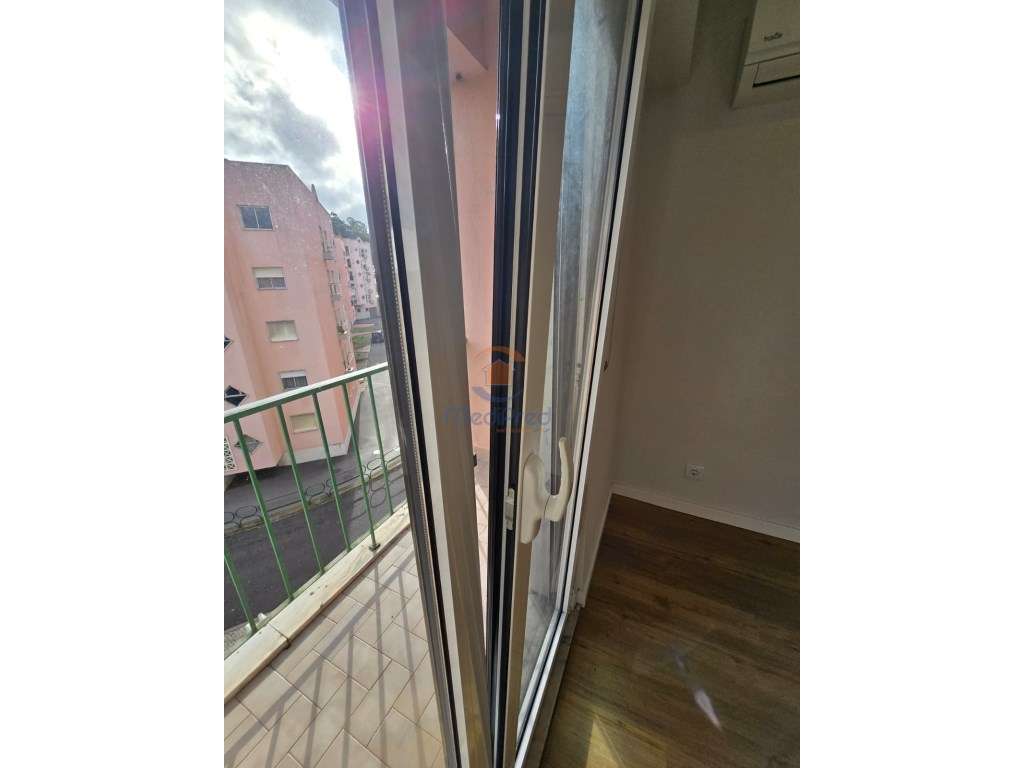 Apartamento T2 Totalmente Remodelado | Quinta do Pinheiro, Pontinha-18