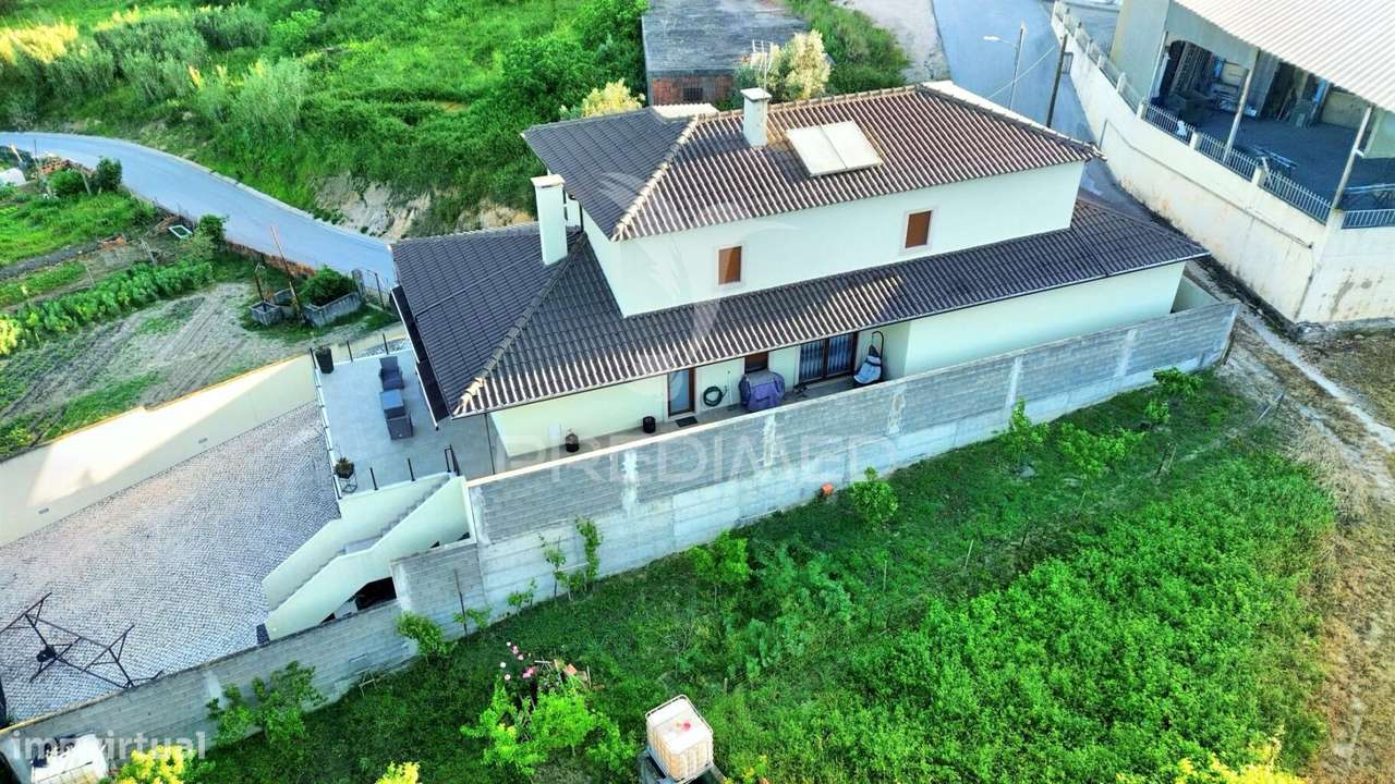 Moradia de luxo V4,  localizada em Amiais de Baixo / Santarém - Grande imagem: 5/40