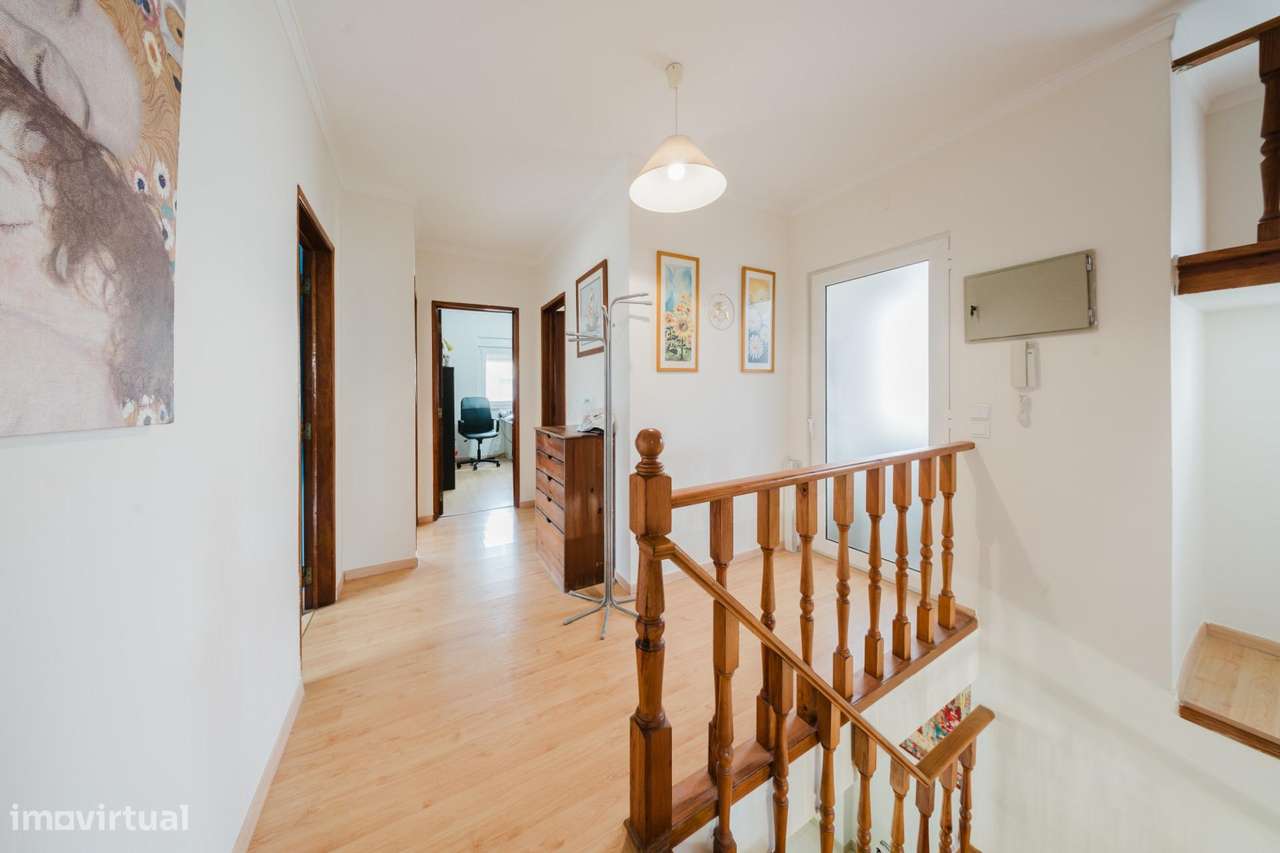 Moradia Independente em Caneças, Odivelas - T3+5-17