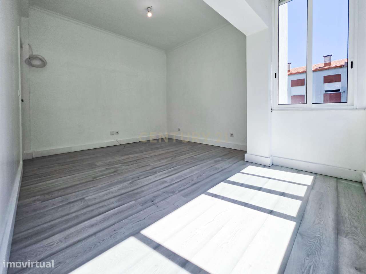 Apartamento T2 Remodelado no Barreiro – Moderno, Versátil e Pronto a H-7