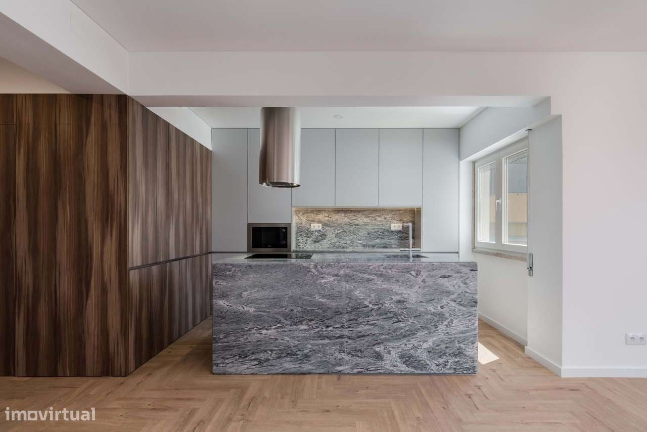 T2 Renovado com Garagem na Av. 5 de Outubro – Elegância e Funcionali - Grande imagem: 4/42