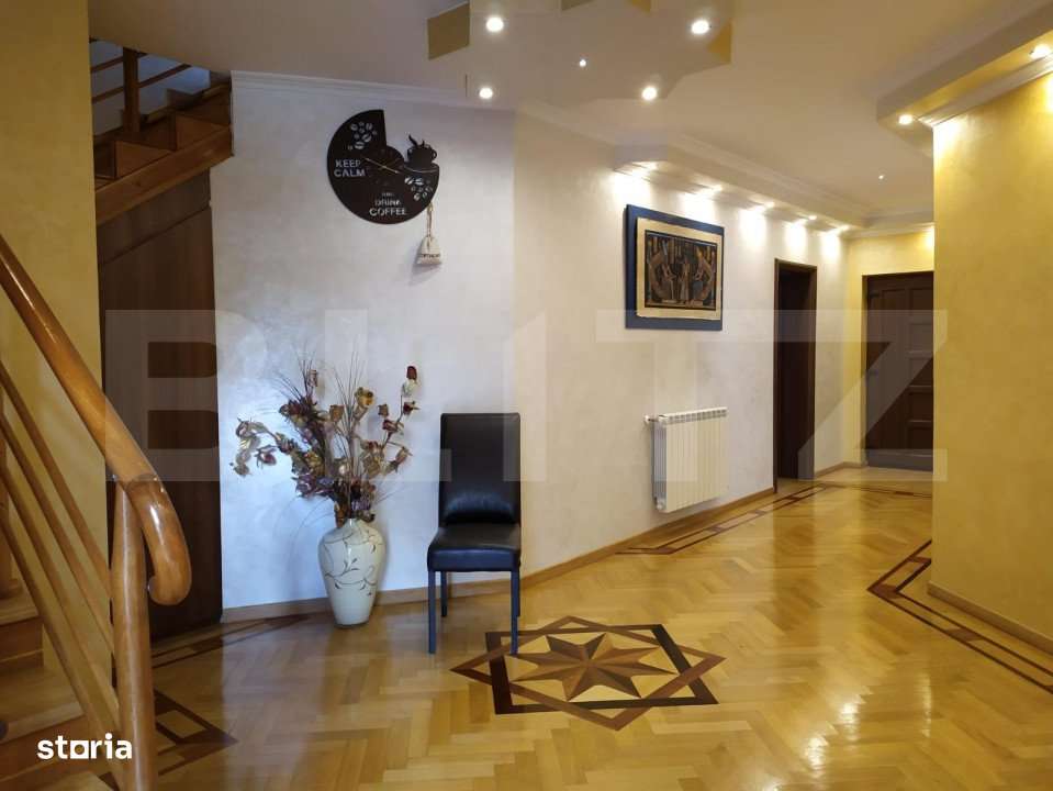 Pensiune de 503 mp, teren 690 mp, in zona Cetate - Imagine principală: 3/13