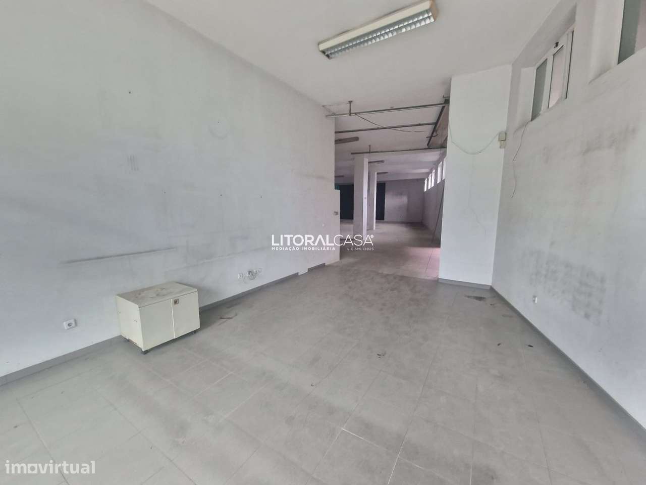 Armazém com Montra - 366 m2 - Grande imagem: 5/23