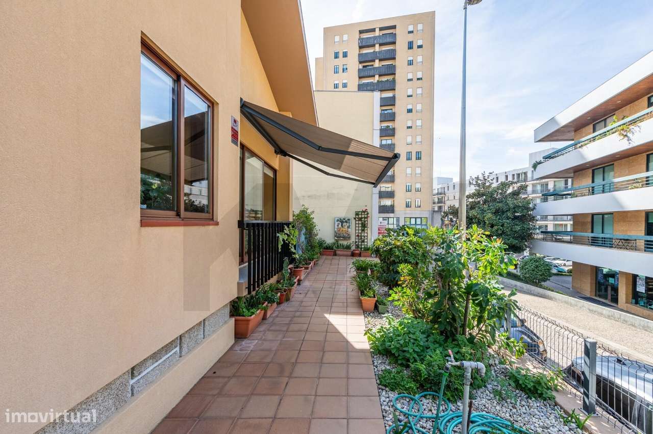 Moradia T3 no Centro da Maia –A 2 Min. do Metro Jardim, Garagem para 2-25