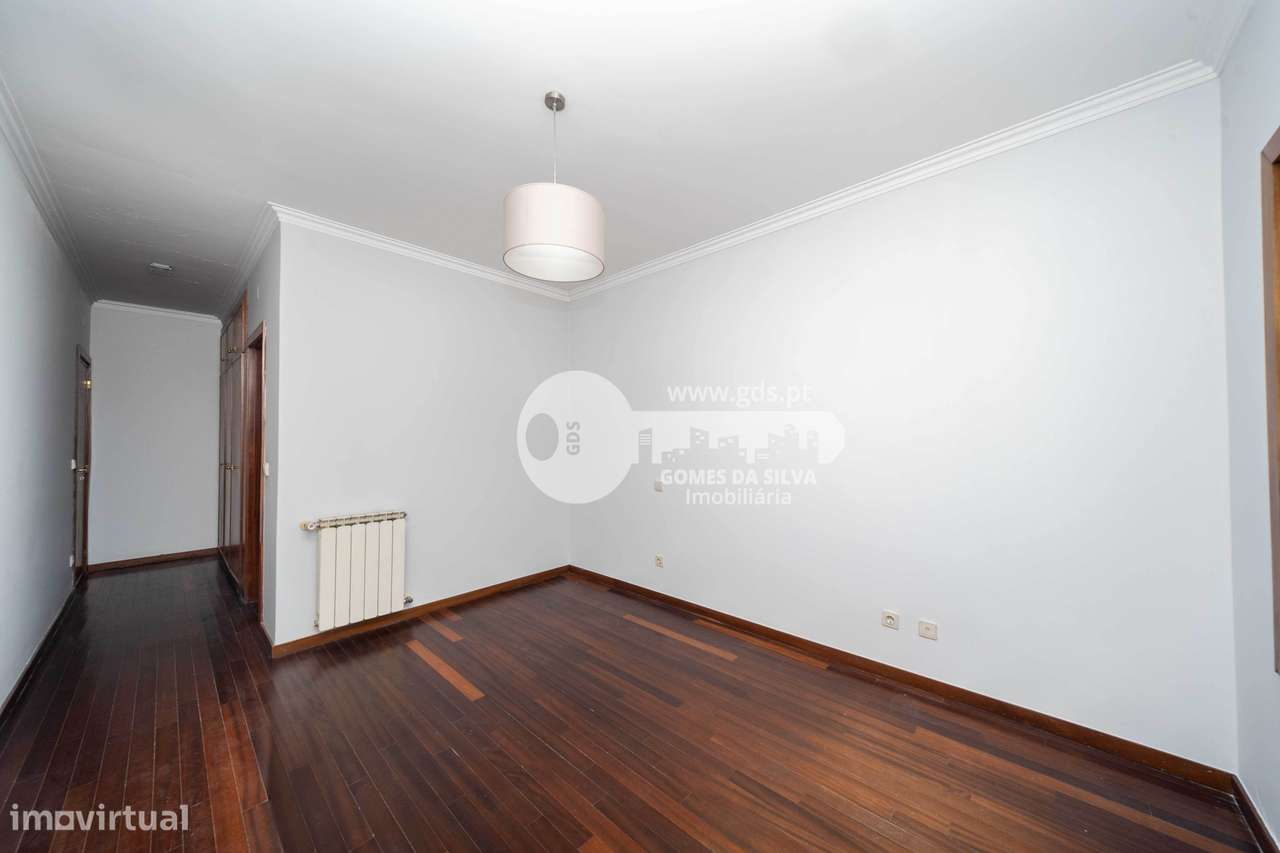 T5 Duplex na Rua Bernardo Sequeira, São Vítor-38