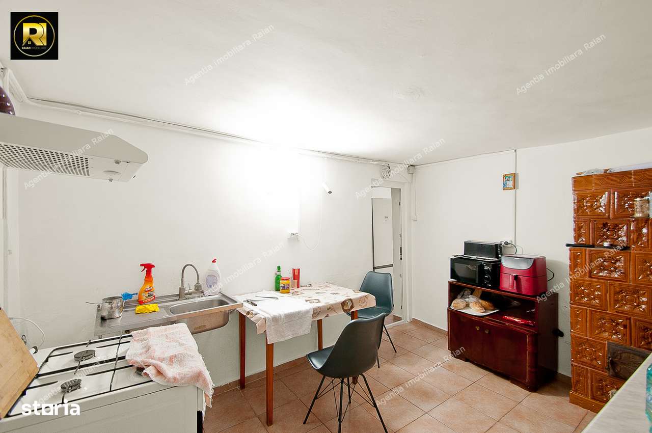 Vanzare casa situata in Galati, langa Sp. Militar,4 camere,teren 280MP - Imagine principală: 4/8