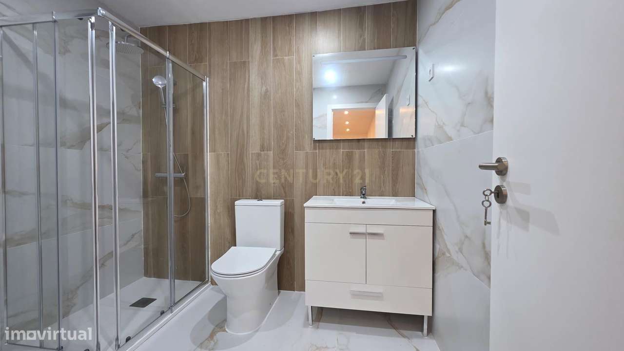 T1 Remodelado com Terraço – Vila Franca de Xira-5