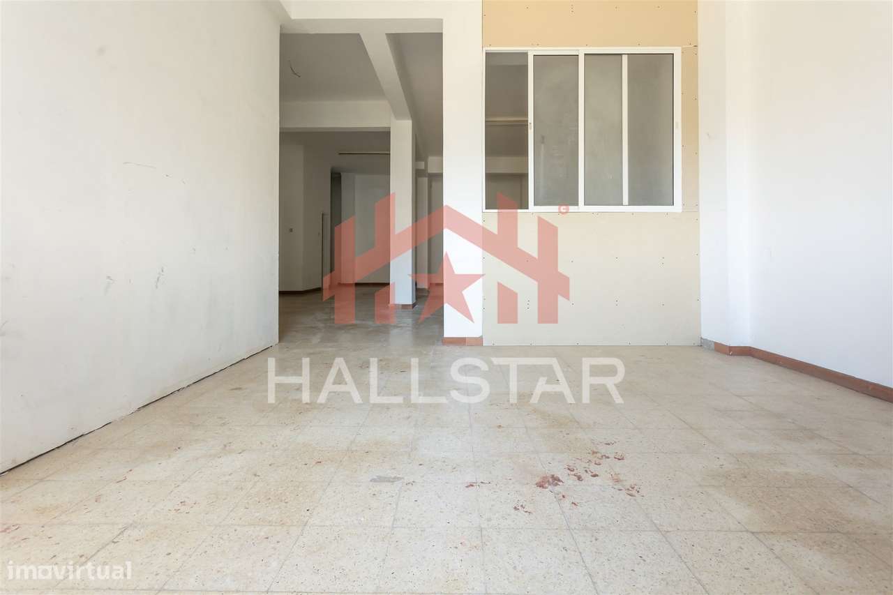 Loja / 220m² de Área Total / Quinta da Alçada-6