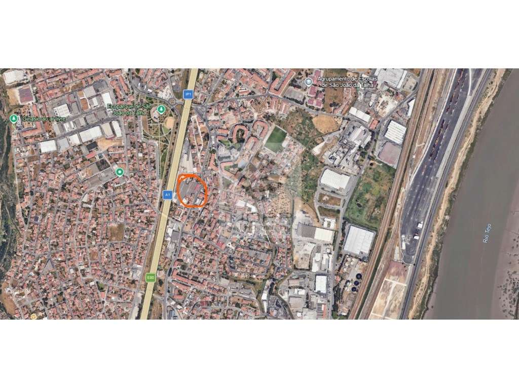 Armazém/Edifício Logístico com 2.400 m² + 3.000 m² de logradouro co...-13