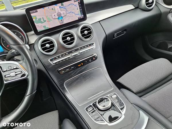 Mercedes-Benz Klasa C 220 d 9G-TRONIC - 33