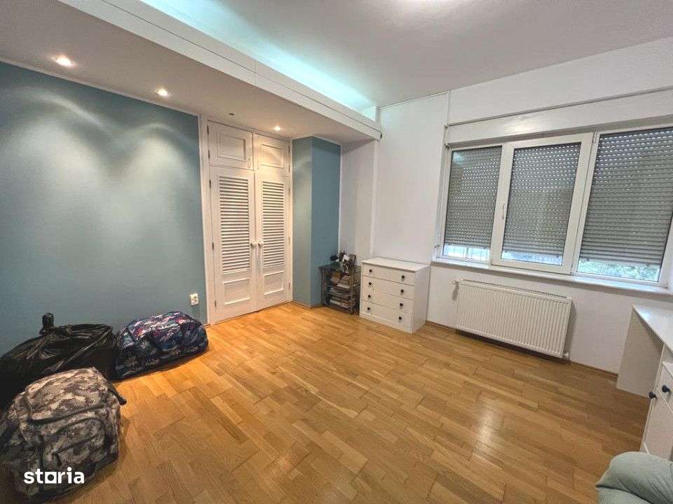 FALEZA NORD |  VILA SPATIOASA | S+P+1+M. - Imagine principală: 4/12