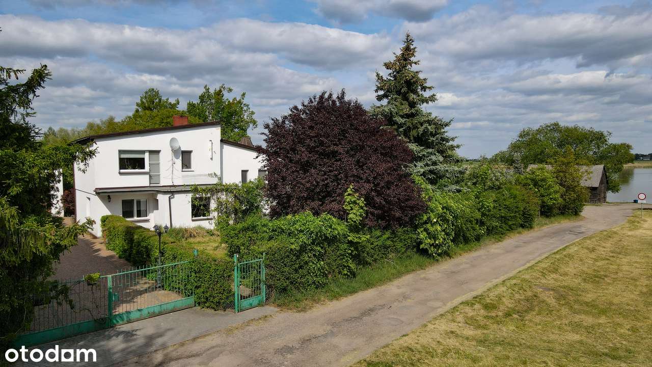 Dom przy jeziorze, Bytyń!-3