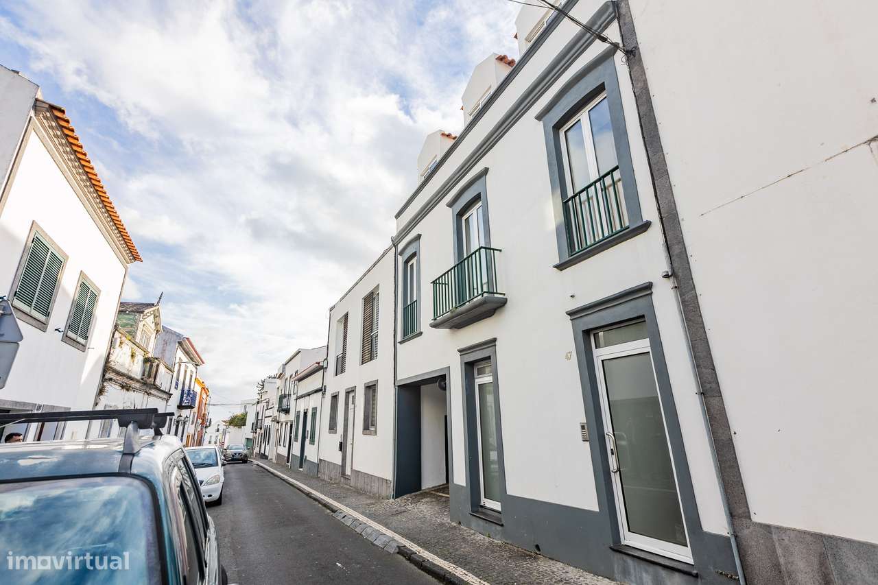 Prédio T5 - Centro de Ponta Delgada - Grande imagem: 3/60