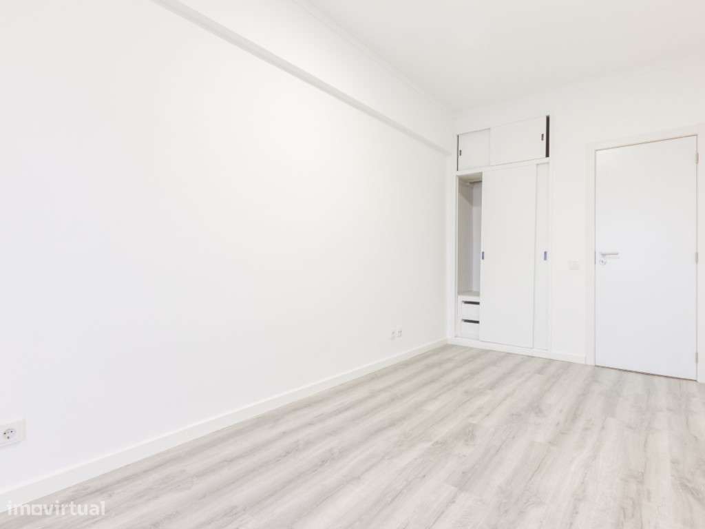 Apartamento T1 renovado | Amora-Seixal | Vista desafogada-9