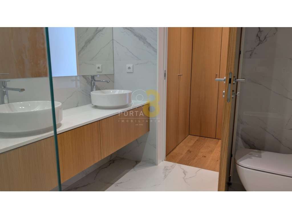 T3 c/varanda e vista mar em Vila Nova de Gaia-19