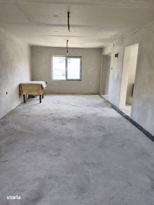 Casa de vanzare 80 mp - 4 camere- teren 400mp -105 000 euro.-4