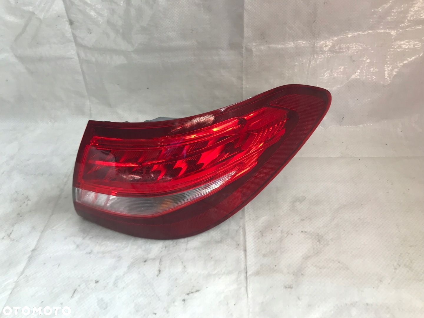 C KLASA W205 KOMBI LAMPA TYLNA TYŁ PRAWA KPL LED - 1