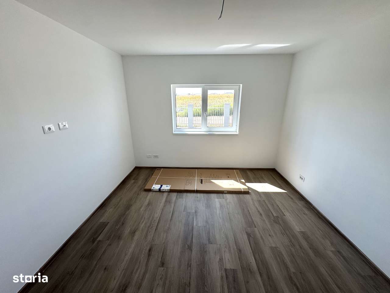 750 mp teren! 5 camere! Incalzire in pardoseala! Casa Aroneanu - Imagine principală: 5/11