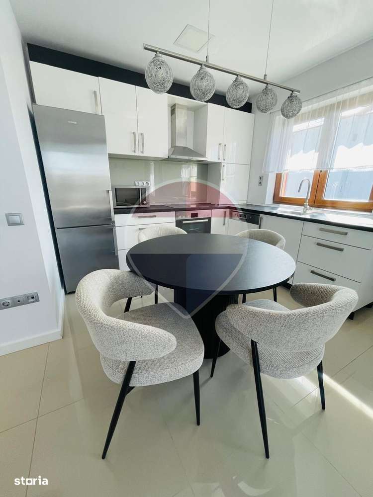 Apartament cu 3 camere de vânzare-8