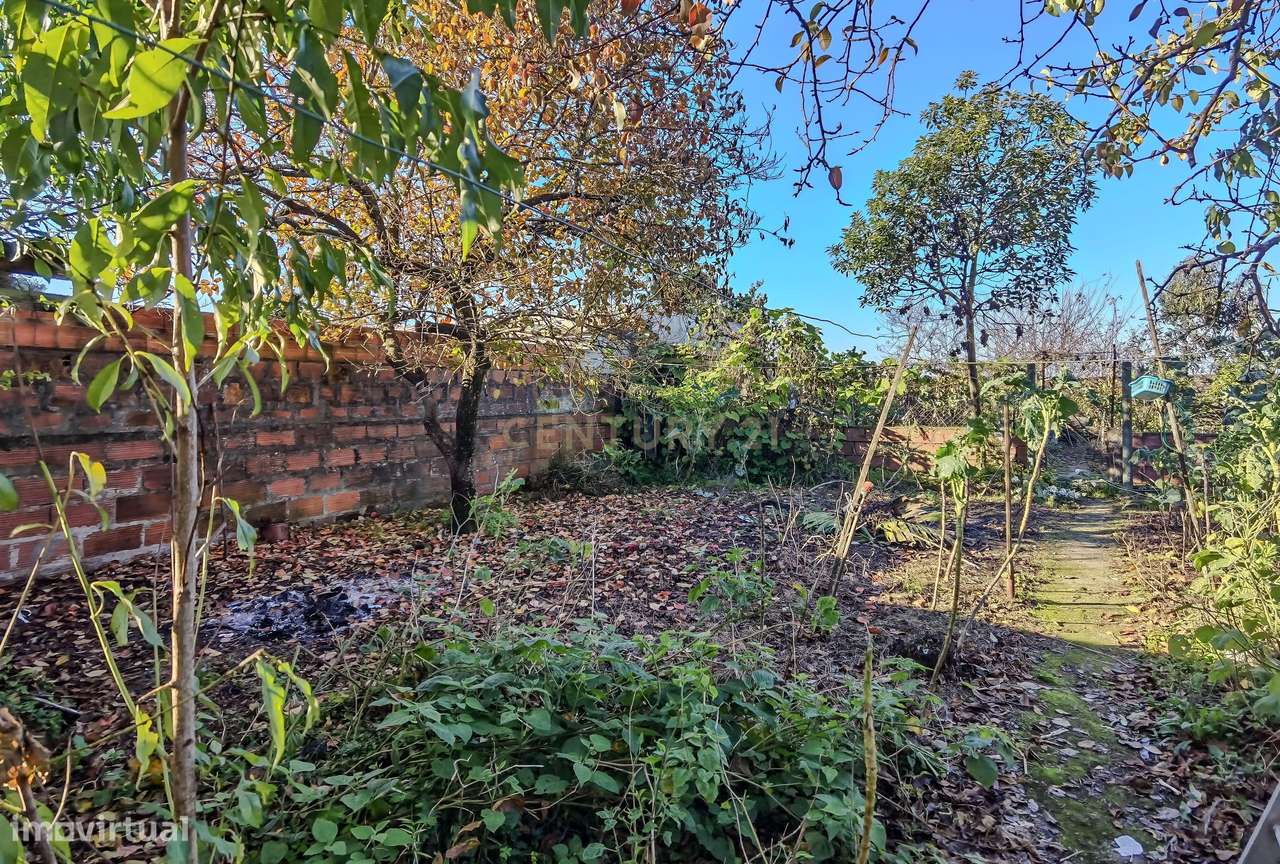 Moradia T4+1 em Pedra com Terreno de 1088m² em Pedrouços – Próxima ao-34