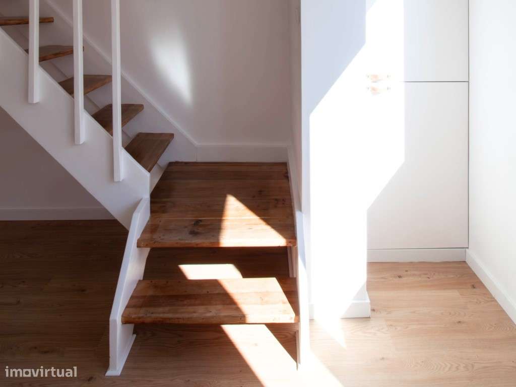 Apartamento T3 Duplex, Renovado, Vista Rio, Lisboa - Grande imagem: 5/22