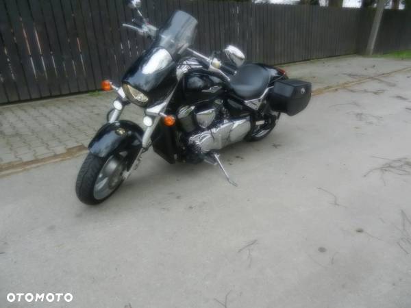 Suzuki Intruder - 3