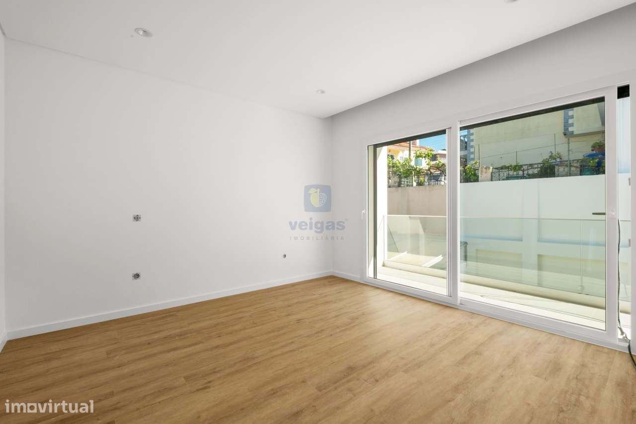 Moradia T5 Contemporânea com Piscina Aquecida – Santa Iria da Azóia-42