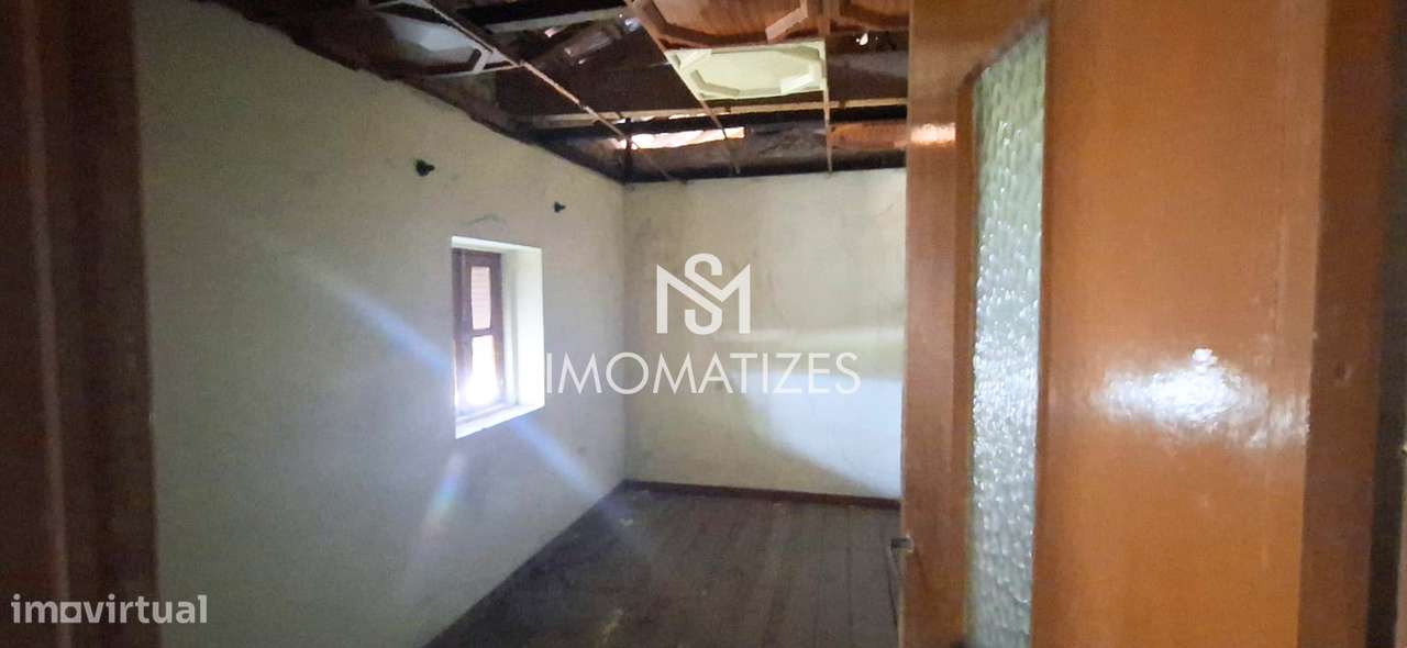 Moradia T3 isolada para reabilitação total - São Romão do Coronado-13