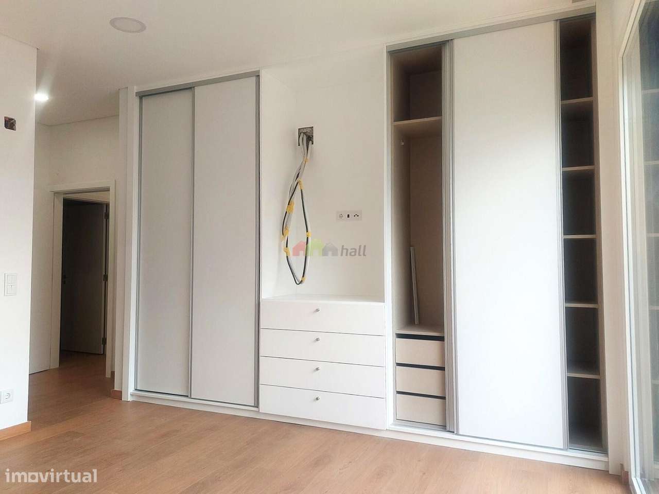 Moradia T4 Nova de arquitectura moderna em Azeitão-14