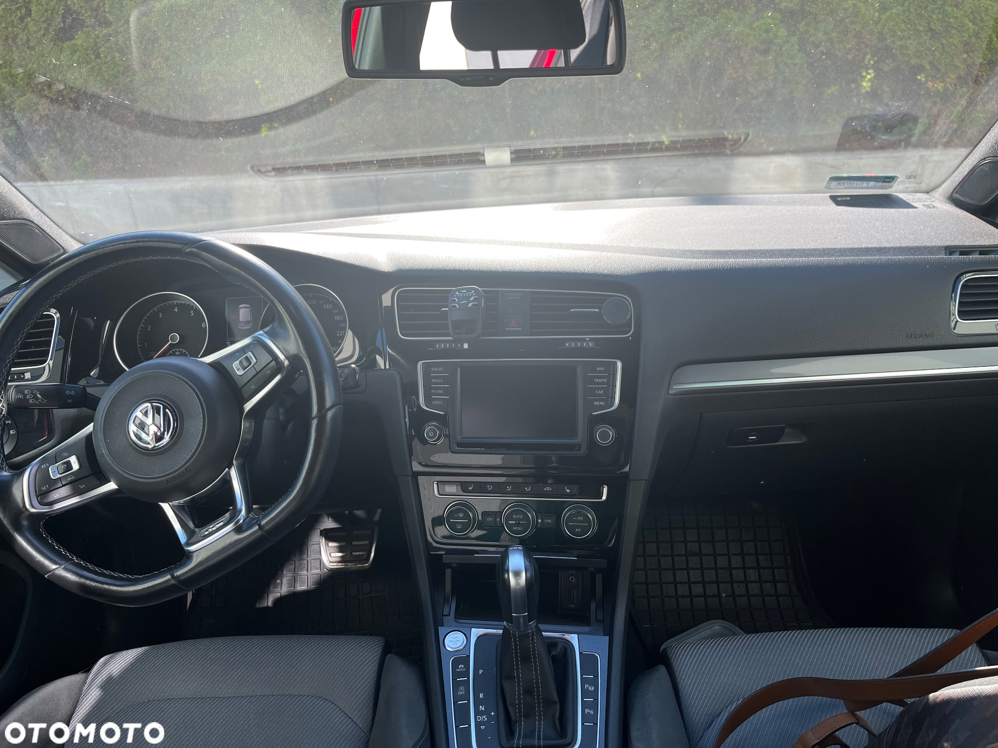 Volkswagen Golf 1.4 TSI BlueMotion Technology DSG Lounge - 6
