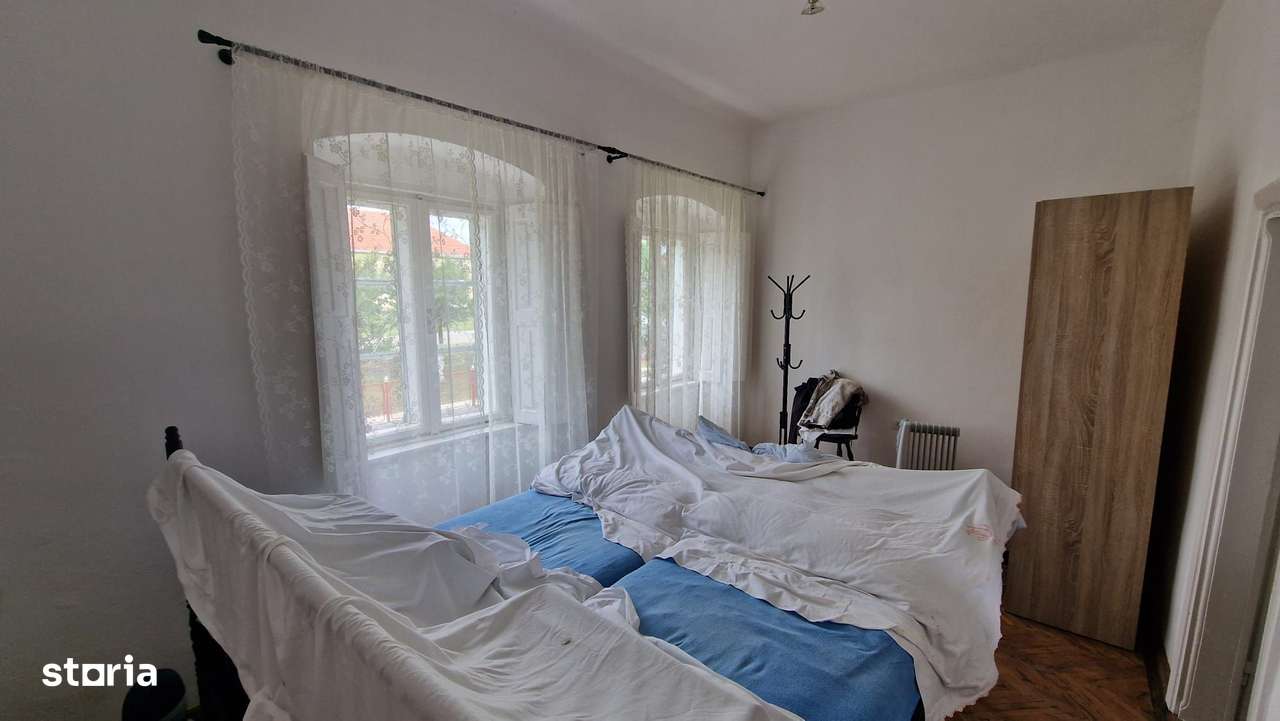 De vânzare – Casă boierească, Sat Giulvăz (jud. Timiș)-1