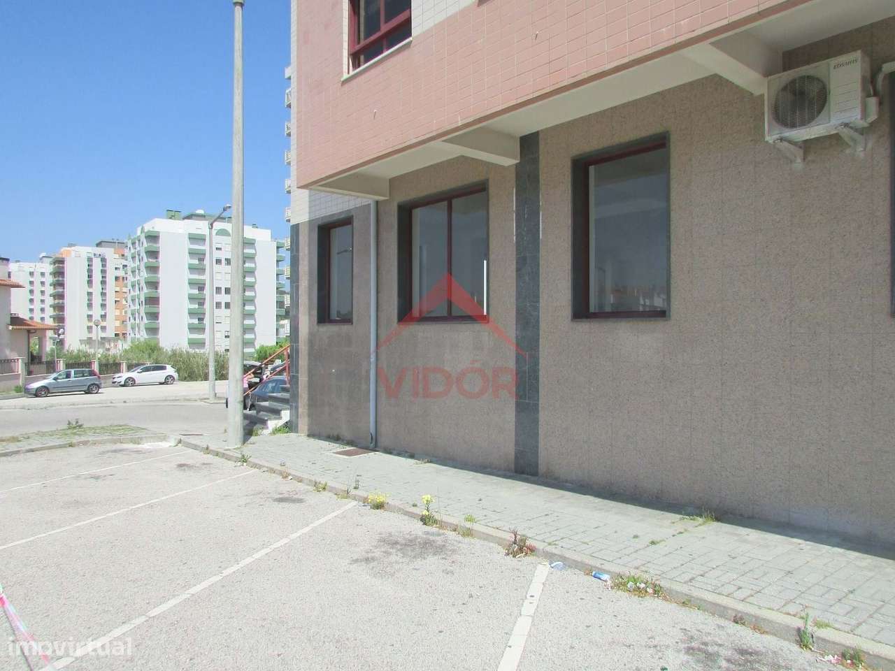 Loja de 93m2 c/ montras junto ao E.Leclerc Figueira da Foz - Grande imagem: 4/15