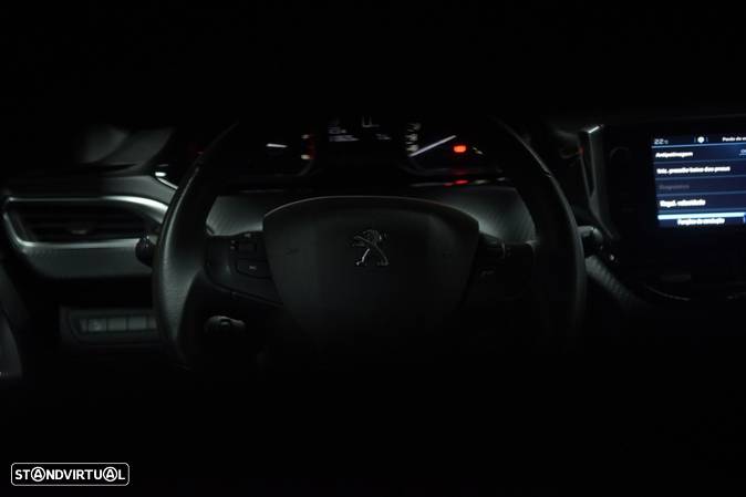 Peugeot 2008 1.6 BlueHDi Style - 17