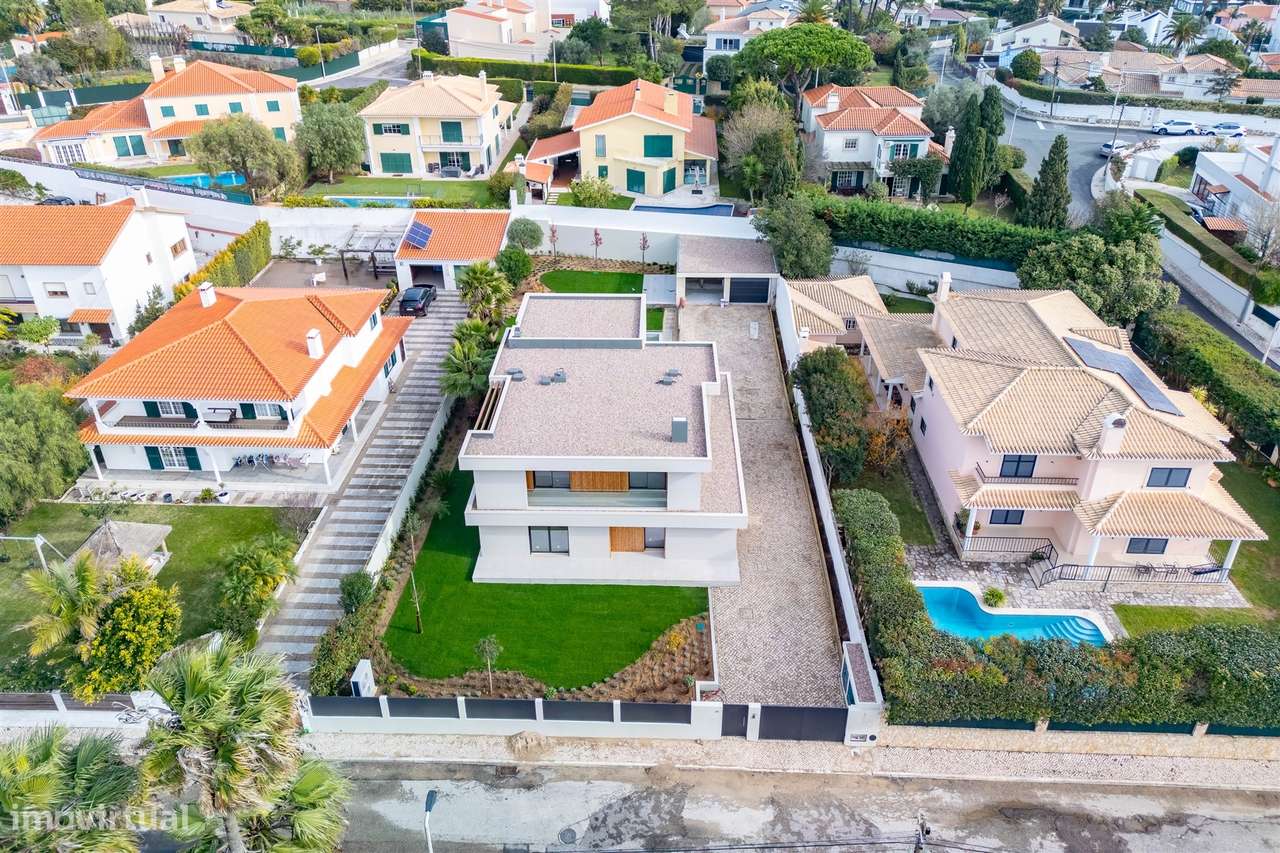 Moradia de Luxo em Birre, com quatro quartos, cada um com a sua casa d - Grande imagem: 2/60