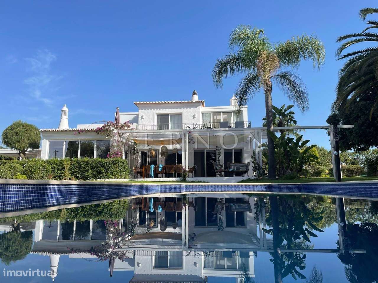 Algarve, Caramujeira,  para venda moradia V3 espaçosa renovada com vis-54