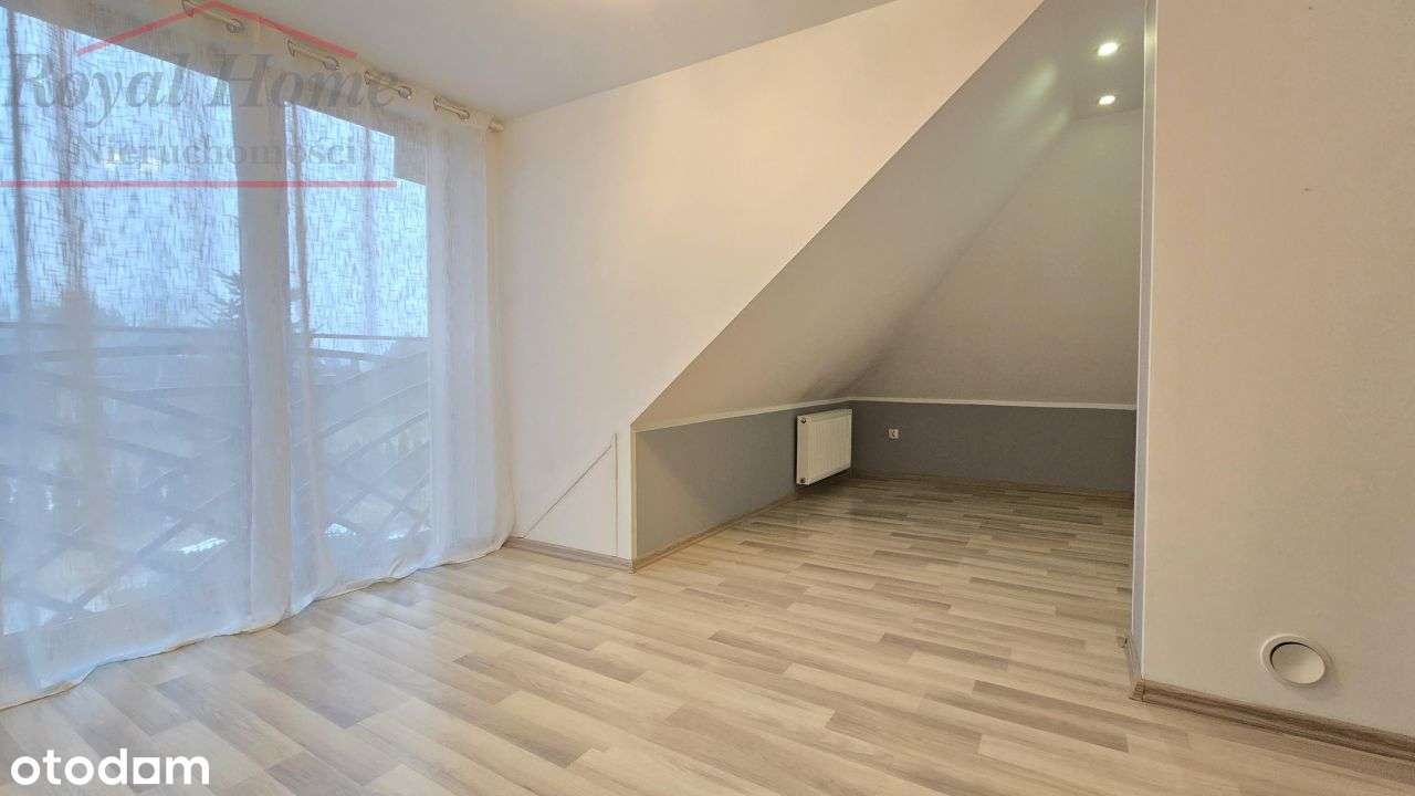 Przestronny, b. ładny, zadbany wolnostojący dom.-13