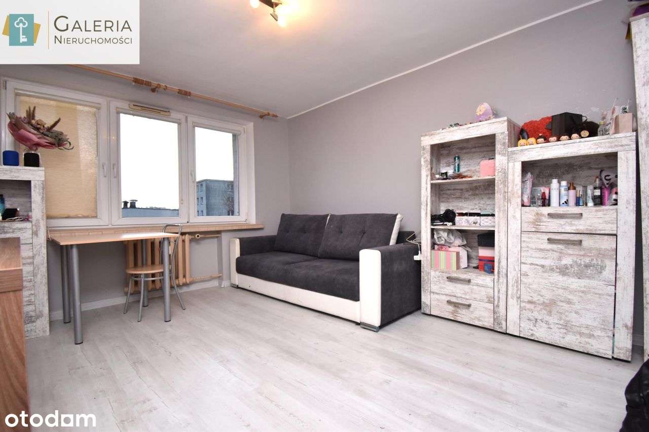 Przytulna kawalerka, I piętro, świetna lokalizacja-1