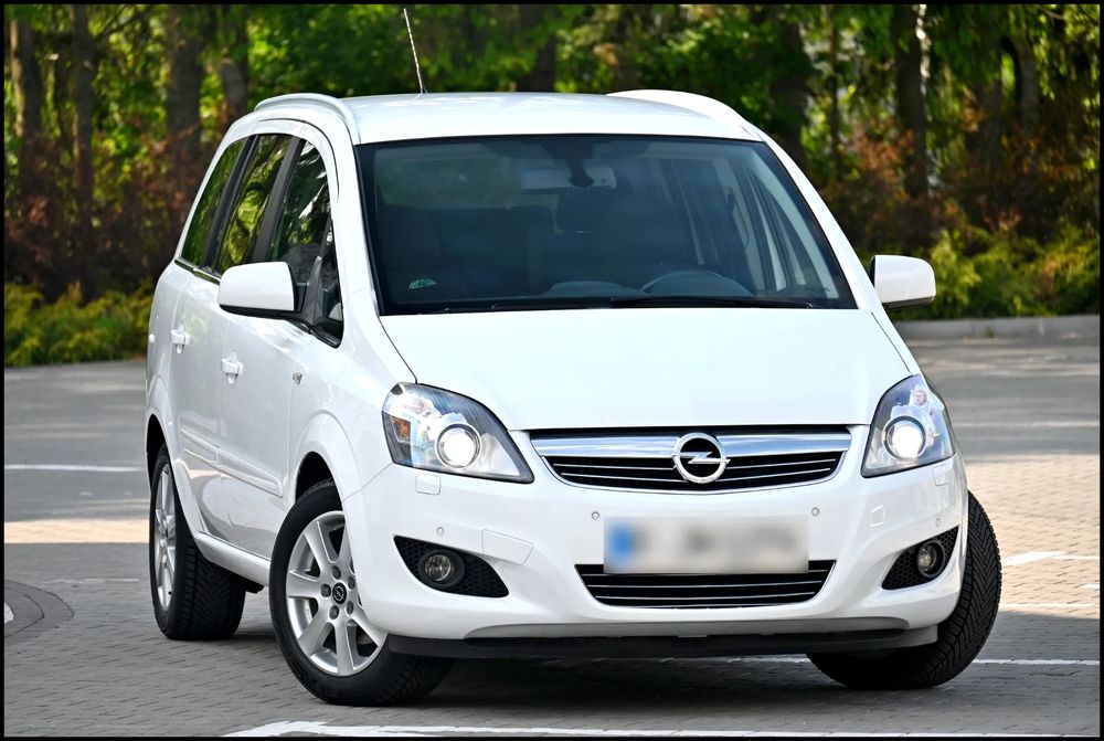 Opel Zafira B 1.8 Cosmo 2013