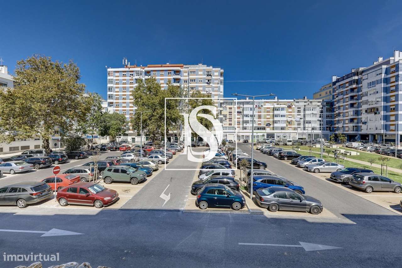Apartamento T2  com orientação sul, arrecadação e excelente Localizaçã-16