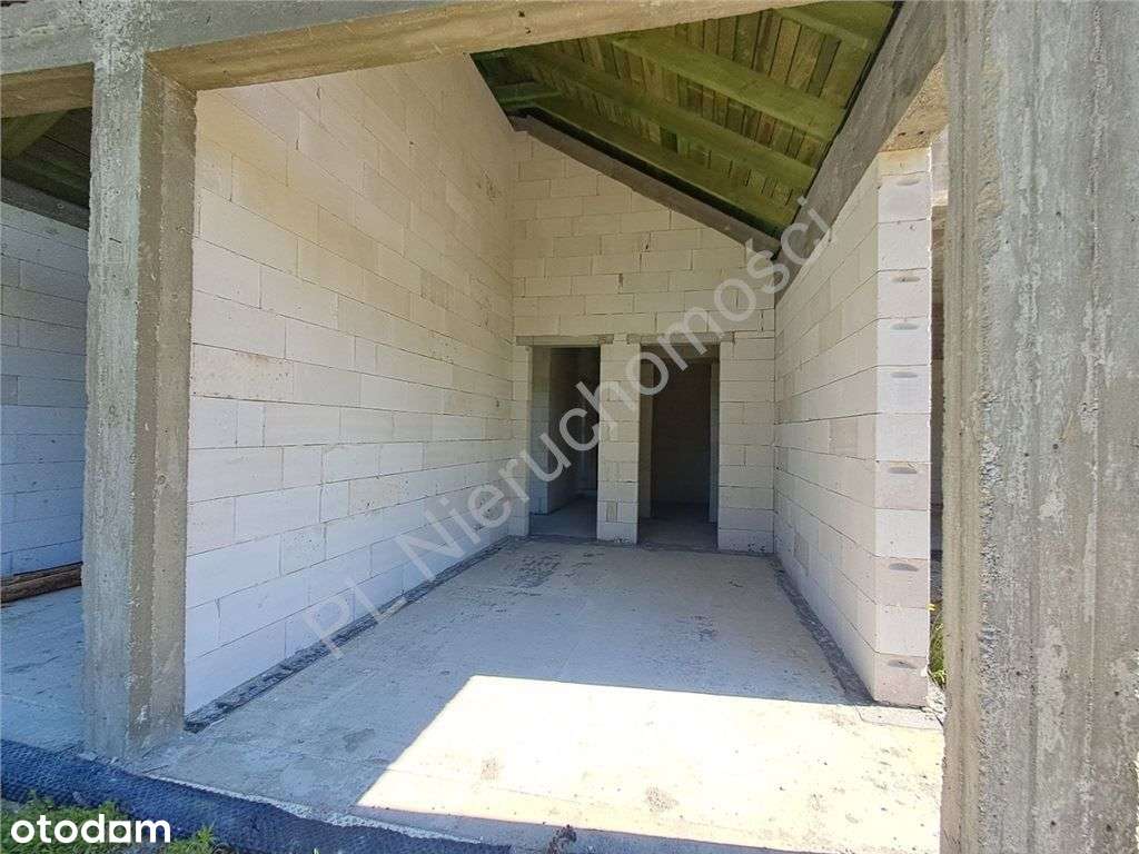 Nowoczesny dom parterowy w otoczeniu zieleni - Pełny obrazek: 4/8