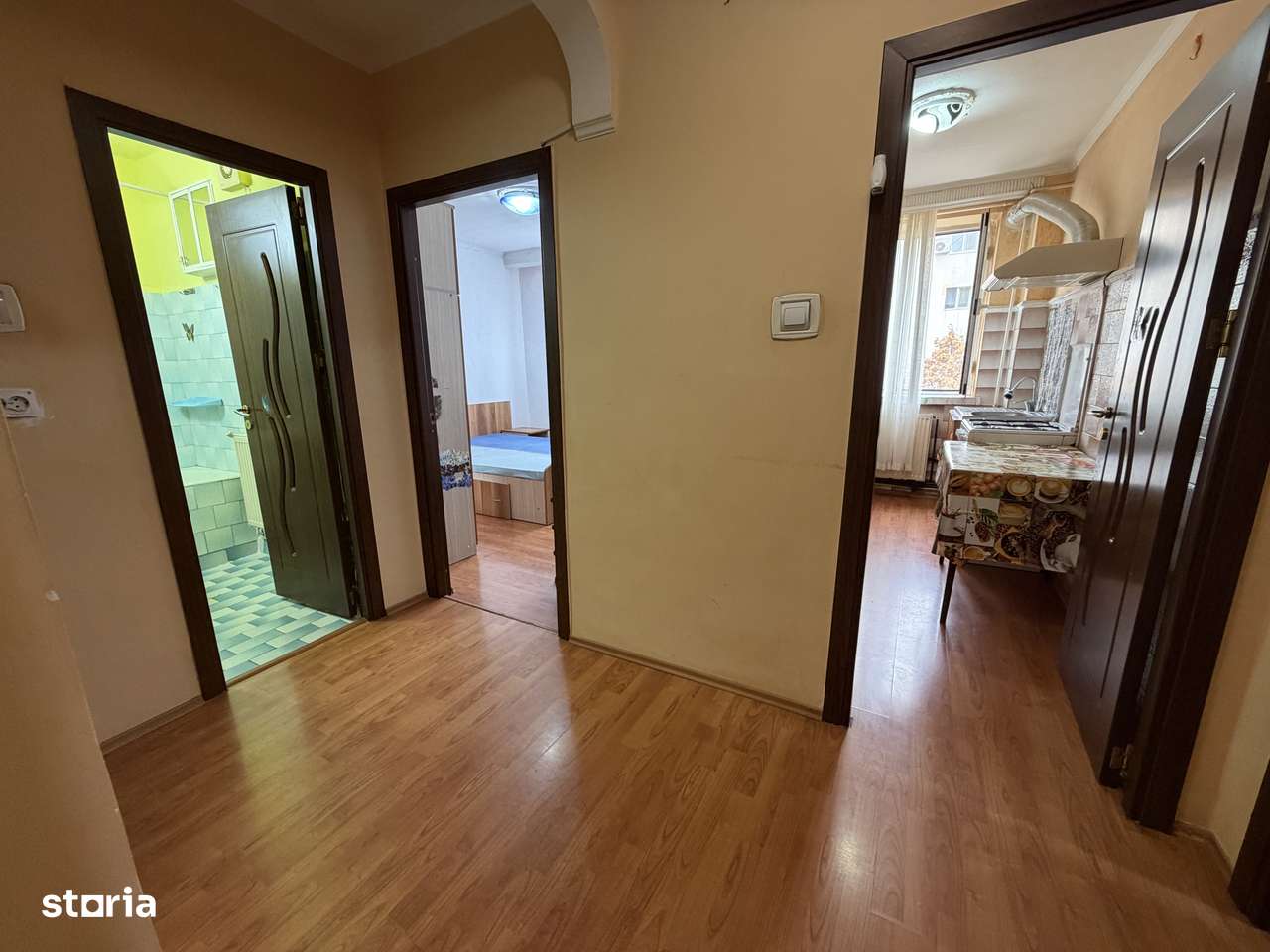 Apartament 2 camere Mioveni, mobilat si utilat, et3-11