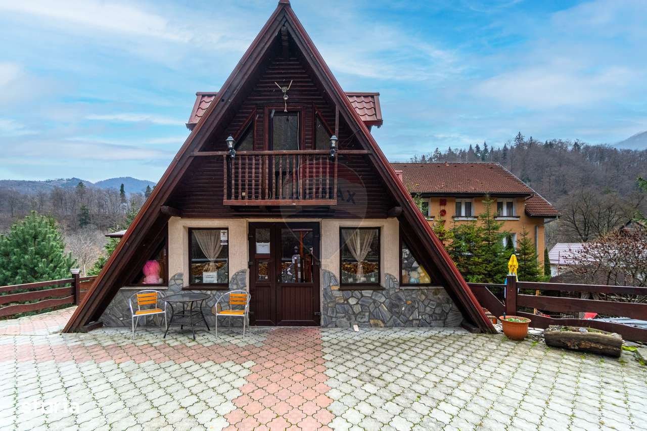 Casă / Vilă cu 20 camere de vânzare în Timisu de Jos, DN1, Brasov-7