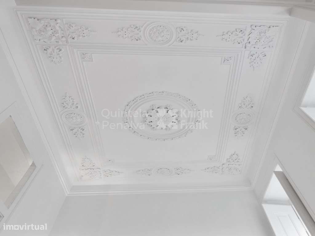 Apartamento T3 totalmente remodelado, São Bento, Lisboa-20